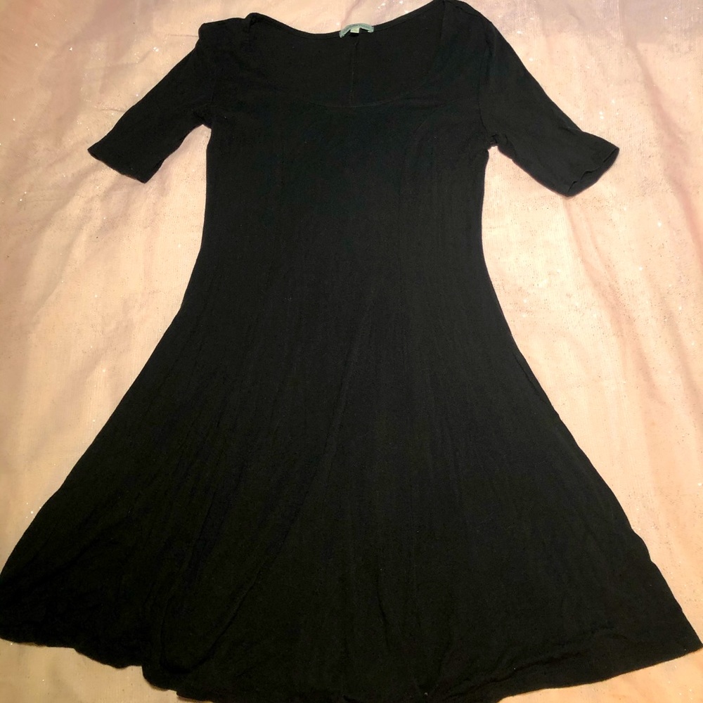 🖤Short Sleeve Flowy Dress🖤